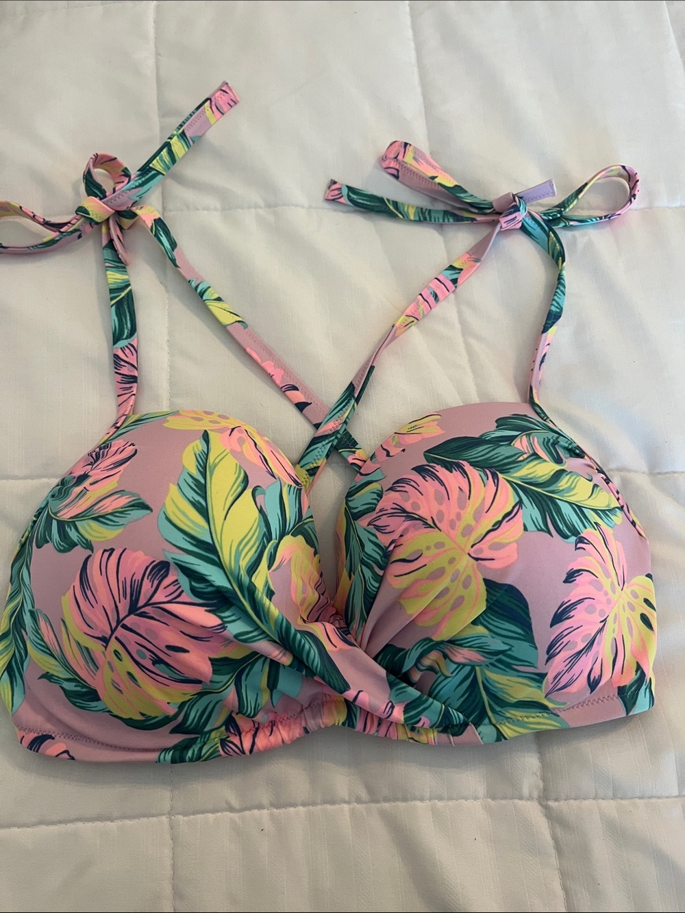 LAST CHANCE ! Shade & Shore Pink Tropical Leaf Bikini Top